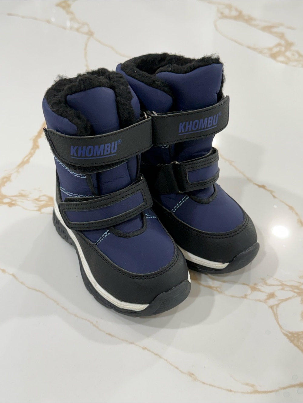 Khombu Kids Navy and Black Hook-and-Loop Winter Boots